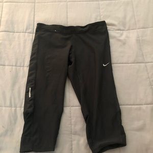 Crop Nike Leggings